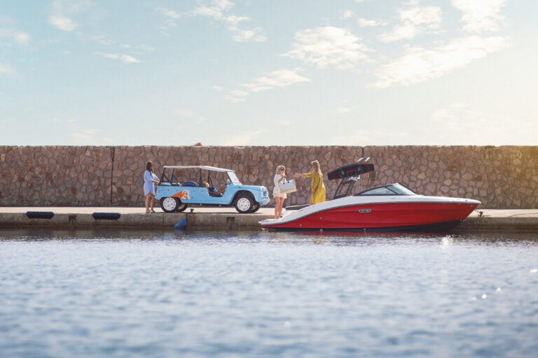 Women boarding an SPX 210