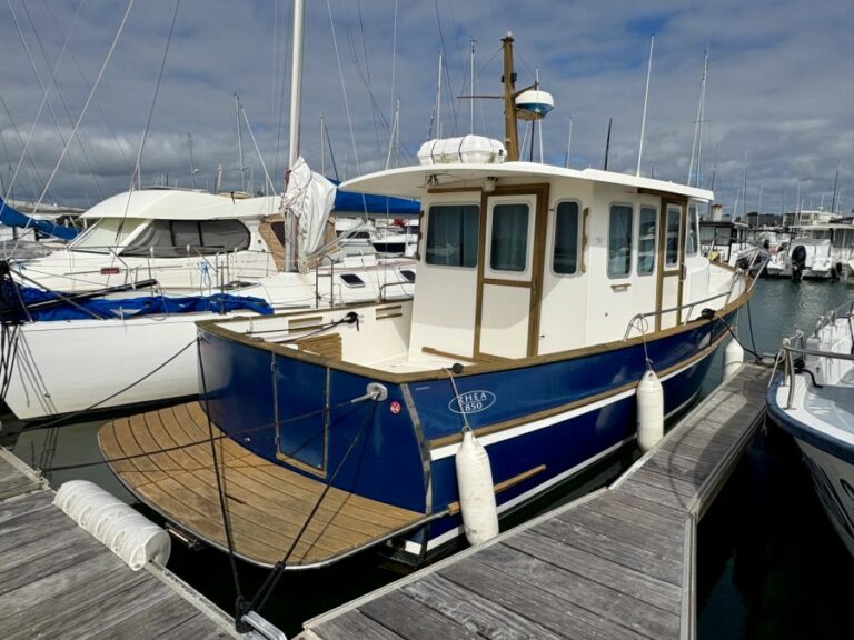 bateau_rhea-850-timonier