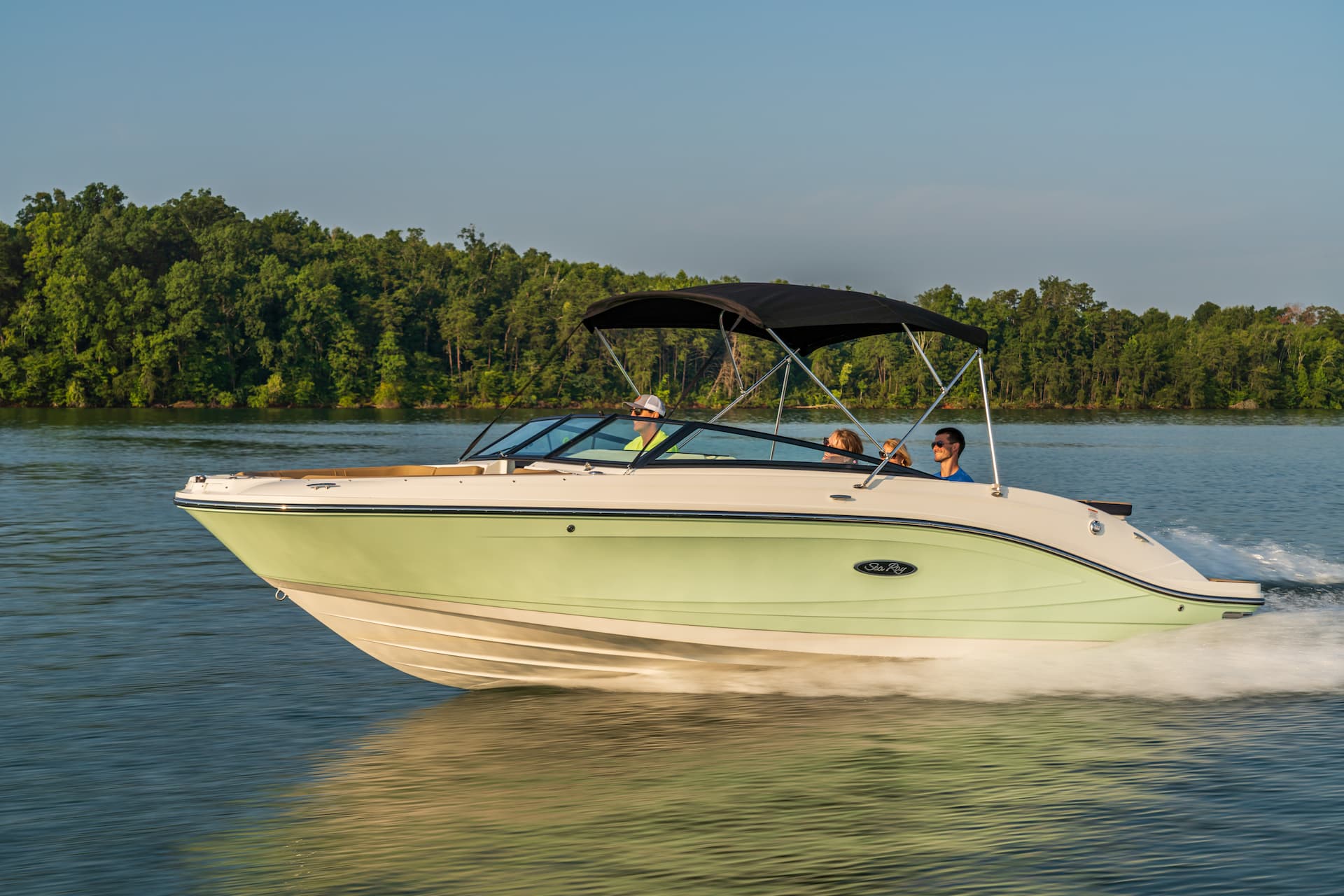 Sea Ray 230 SPX in-bord
