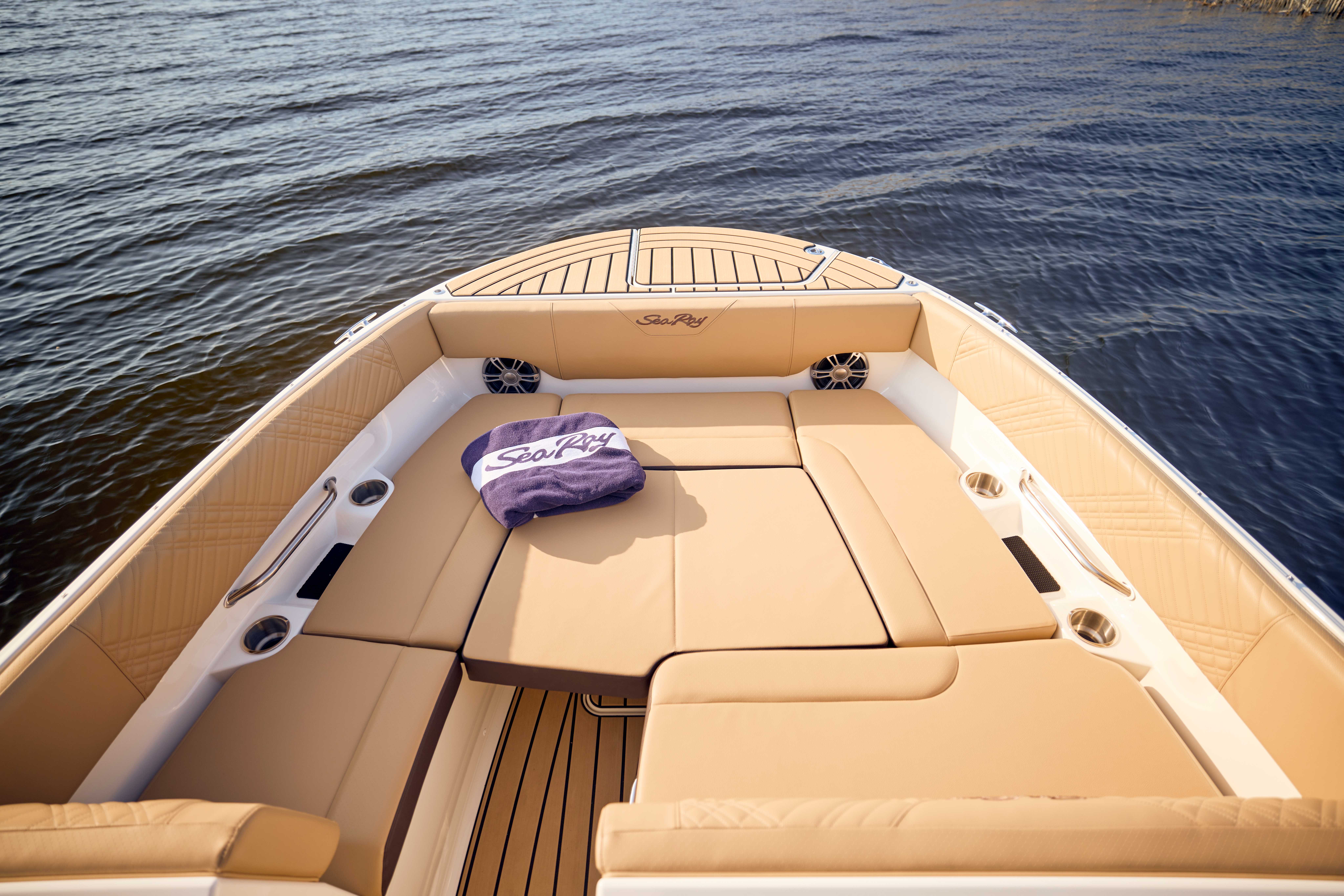 2026-SDX-270-Surf-SDS270-bow-seating-filler-cushion-09267